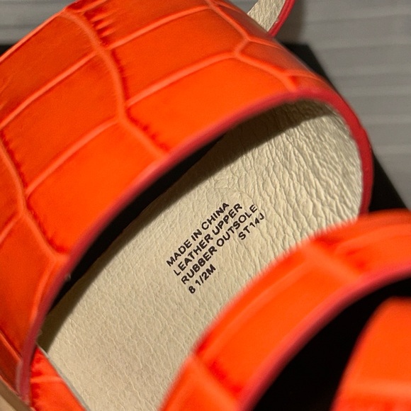 Michael by Michael Kors orange snake skin leather stilettos 8 1/2M - Picture 6 of 7